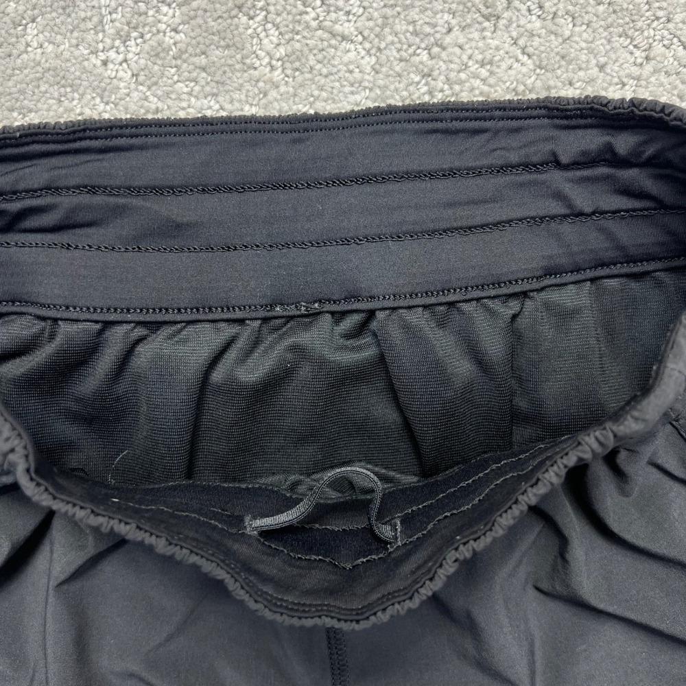 Lululemon Tracker Shorts Womens Size 6 Black V 4" Active Running Gym Lined - Picture 5 of 14